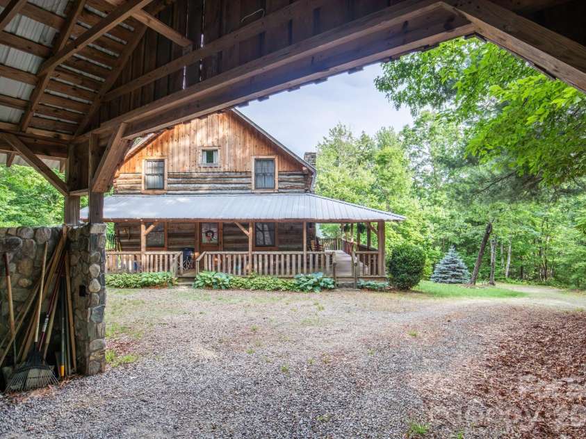 1639 Mountain Vista Drive, McGrady, NC 28649.  MLS# CAR4393964, YatesRealty ID 30753. 