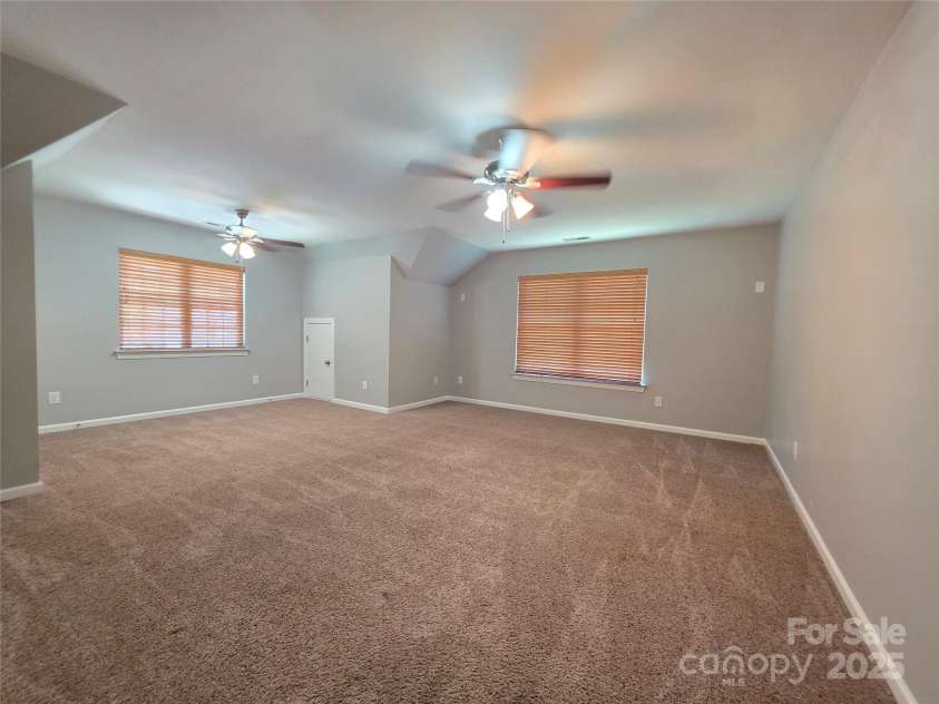 6005 Trailwater Road, Charlotte, NC 28278.  MLS# CAR4278335, YatesRealty ID 30754. 