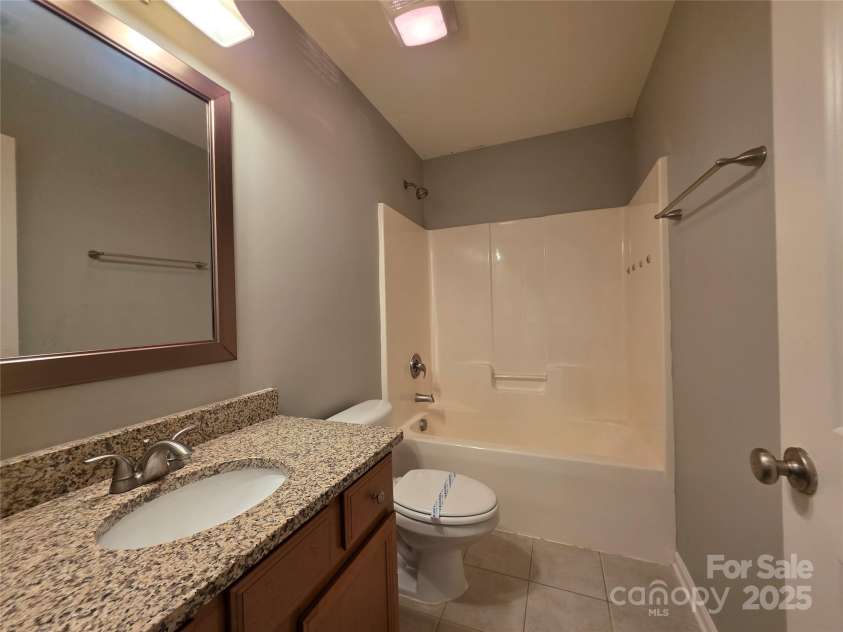 6005 Trailwater Road, Charlotte, NC 28278.  MLS# CAR4278335, YatesRealty ID 30754. 