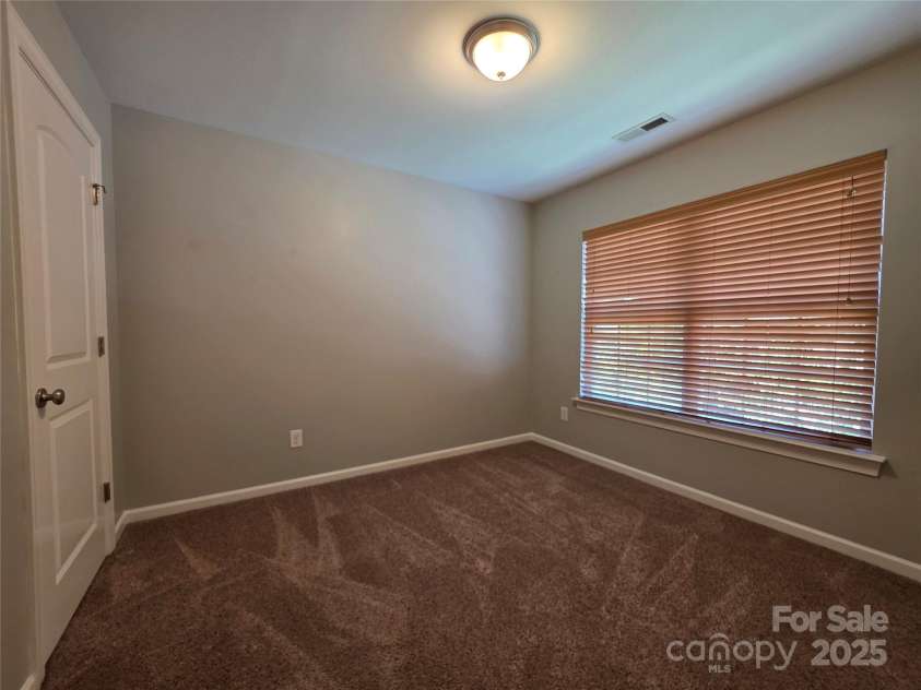 6005 Trailwater Road, Charlotte, NC 28278.  MLS# CAR4278335, YatesRealty ID 30754. 