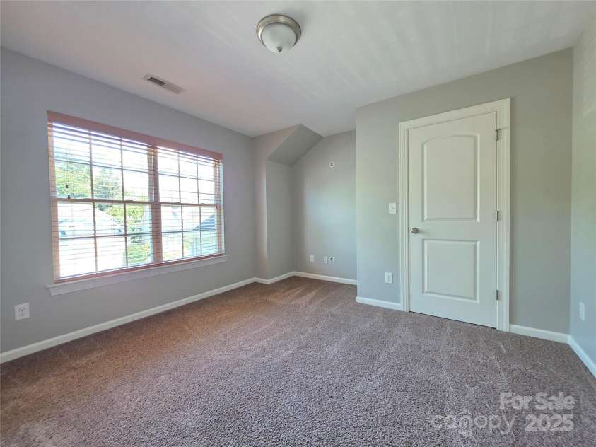 6005 Trailwater Road, Charlotte, NC 28278.  MLS# CAR4278335, YatesRealty ID 30754. 