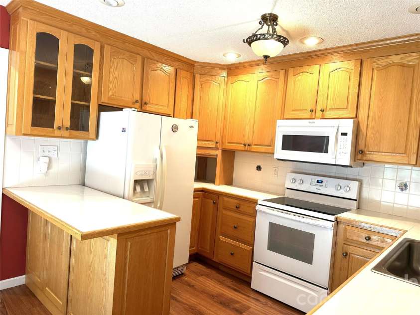 1724 Wellington Avenue, Newton, NC 28658.  MLS# CAR4392488, YatesRealty ID 30755. 