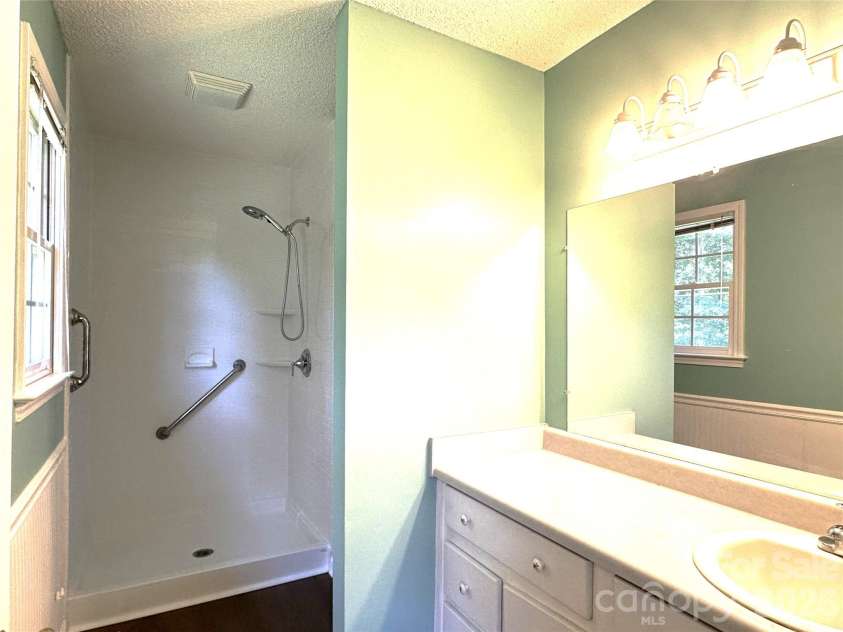 1724 Wellington Avenue, Newton, NC 28658.  MLS# CAR4392488, YatesRealty ID 30755. 