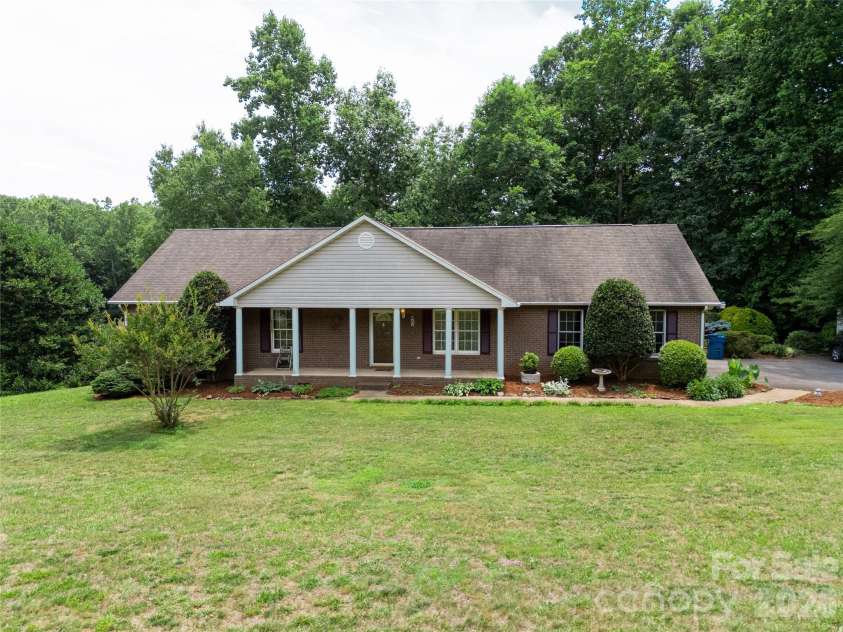 1724 Wellington Avenue, Newton, NC 28658.  MLS# CAR4392488, YatesRealty ID 30755. 