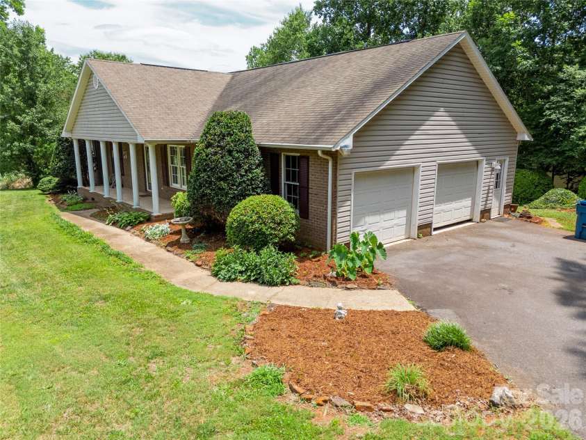 1724 Wellington Avenue, Newton, NC 28658.  MLS# CAR4392488, YatesRealty ID 30755. 