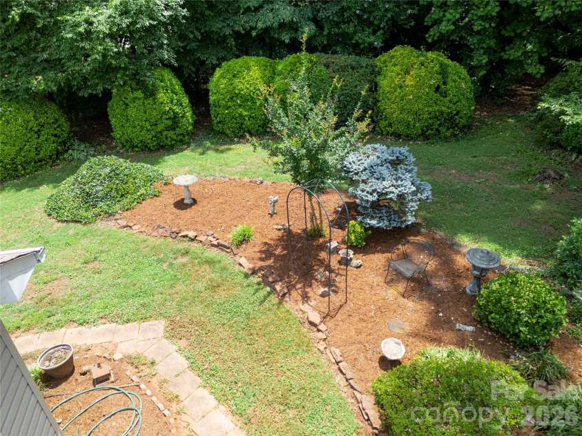 1724 Wellington Avenue, Newton, NC 28658.  MLS# CAR4392488, YatesRealty ID 30755. 
