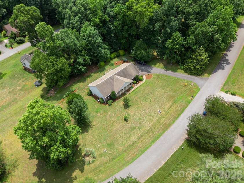 1724 Wellington Avenue, Newton, NC 28658.  MLS# CAR4392488, YatesRealty ID 30755. 