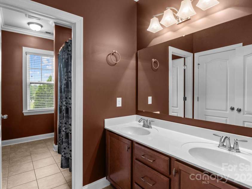 139 Gleniris Trail, Mooresville, NC 28115.  MLS# CAR4289246, YatesRealty ID 30756. 