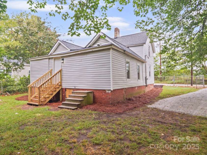 5 Cooper Street, Salisbury, NC 28144.  MLS# CAR4282765, YatesRealty ID 30757. 