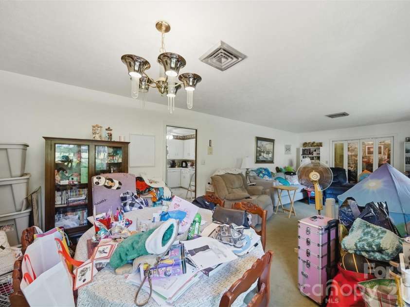 200 Westwood Drive, Morganton, NC 28655.  MLS# CAR4391941, YatesRealty ID 30759. 