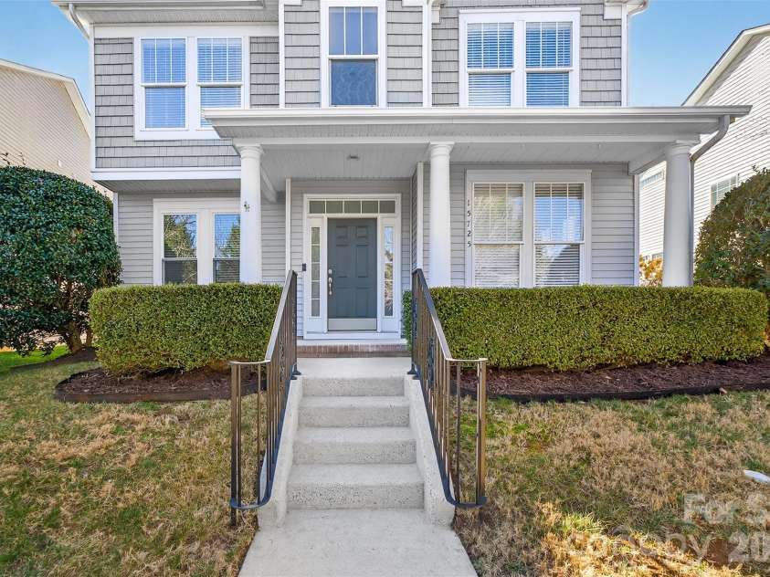 15725 Chipping Drive, Huntersville, NC 28078.  MLS# CAR4335017, YatesRealty ID 3076. 