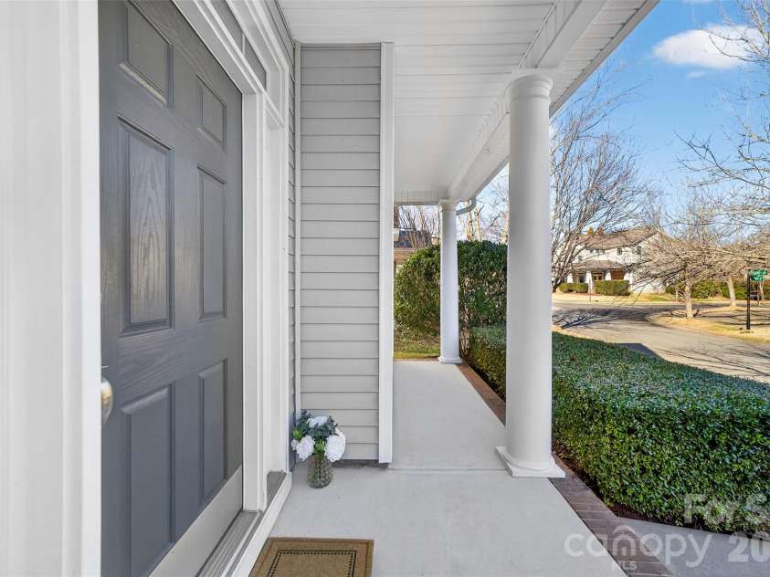 15725 Chipping Drive, Huntersville, NC 28078.  MLS# CAR4335017, YatesRealty ID 3076. 