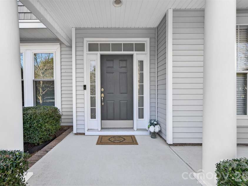 15725 Chipping Drive, Huntersville, NC 28078.  MLS# CAR4335017, YatesRealty ID 3076. 