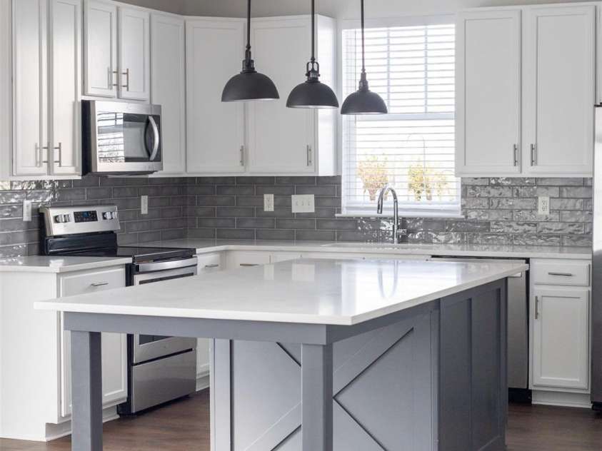 15725 Chipping Drive, Huntersville, NC 28078.  MLS# CAR4335017, YatesRealty ID 3076. 