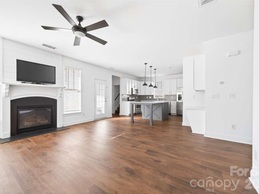 15725 Chipping Drive, Huntersville, NC 28078.  MLS# CAR4335017, YatesRealty ID 3076. 