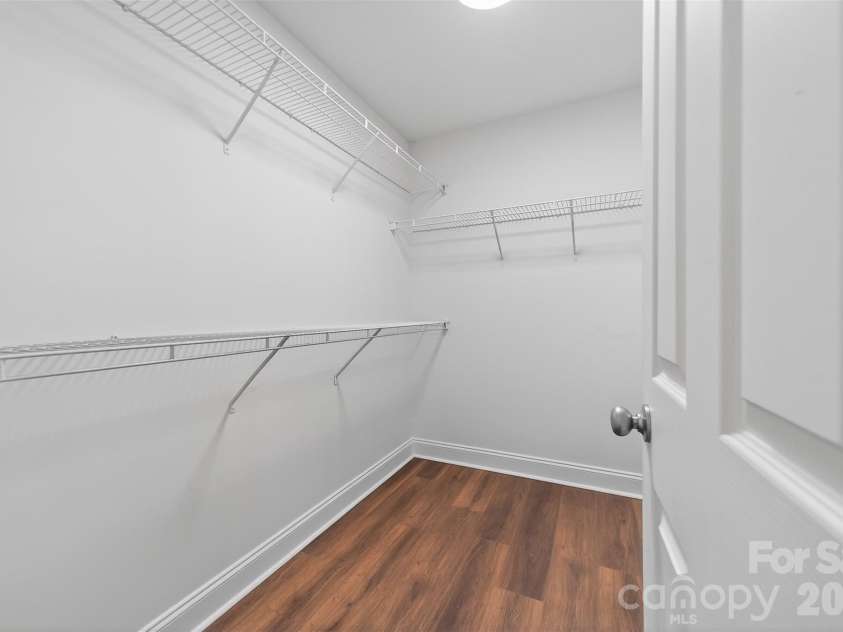 15725 Chipping Drive, Huntersville, NC 28078.  MLS# CAR4335017, YatesRealty ID 3076. Walk in closet in primary bedroom