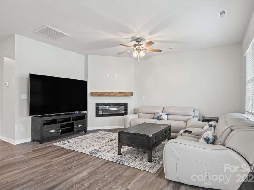 1235 Rutherford Street, York, SC 29745.  MLS# CAR4289846, YatesRealty ID 30760. 