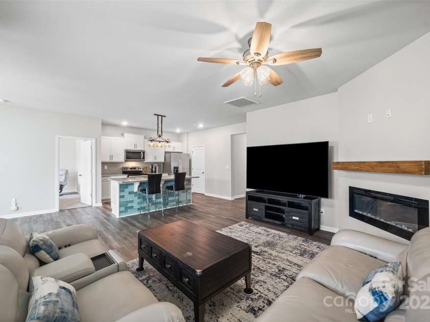 1235 Rutherford Street, York, SC 29745.  MLS# CAR4289846, YatesRealty ID 30760. 