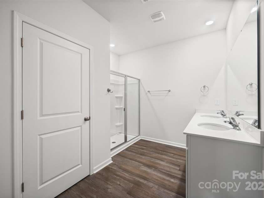 1235 Rutherford Street, York, SC 29745.  MLS# CAR4289846, YatesRealty ID 30760. Primary Bath with additional Closet