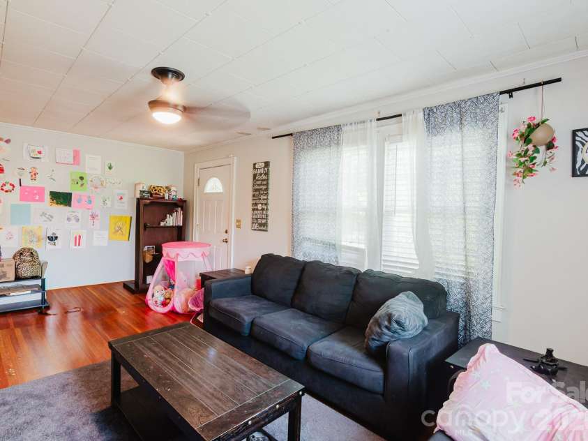 303 Myrtle Avenue, Hamlet, NC 28345.  MLS# CAR4393489, YatesRealty ID 30760. 
