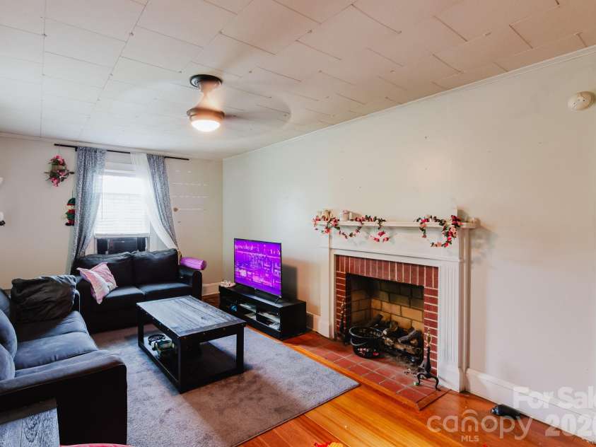 303 Myrtle Avenue, Hamlet, NC 28345.  MLS# CAR4393489, YatesRealty ID 30760. 