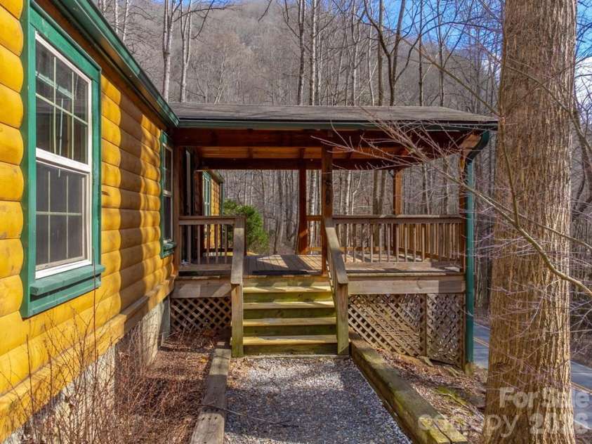 1668 Buff Creek Road, Sylva, NC 28779.  MLS# CAR4394076, YatesRealty ID 30761. 