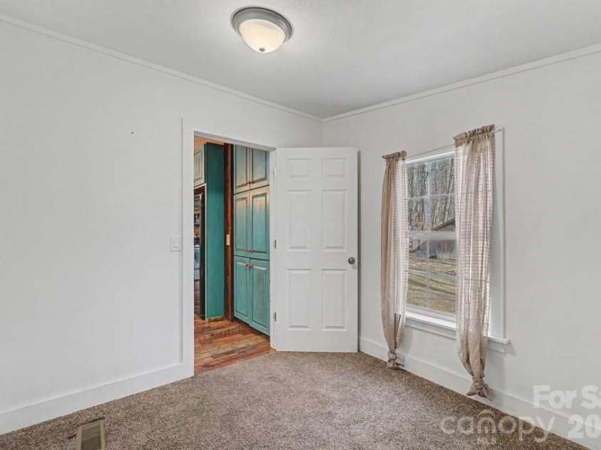 1668 Buff Creek Road, Sylva, NC 28779.  MLS# CAR4394076, YatesRealty ID 30761. 