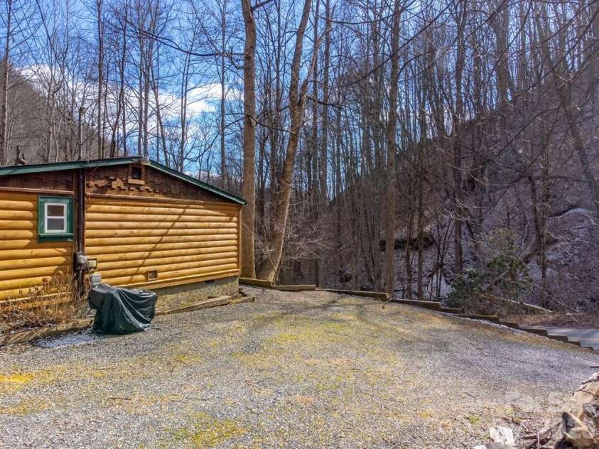 1668 Buff Creek Road, Sylva, NC 28779.  MLS# CAR4394076, YatesRealty ID 30761. 