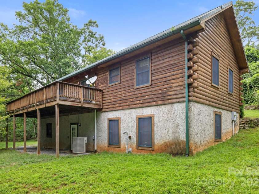 266 Rhododendron Drive, Saluda, NC 28773.  MLS# CAR4288597, YatesRealty ID 30762. 