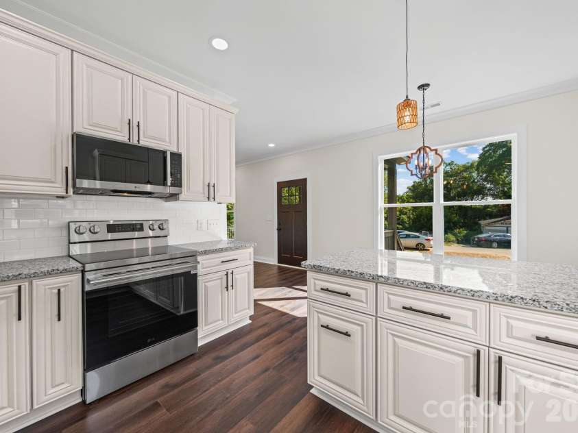 993 13th Street, Lancaster, SC 29720.  MLS# CAR4393883, YatesRealty ID 30762. 