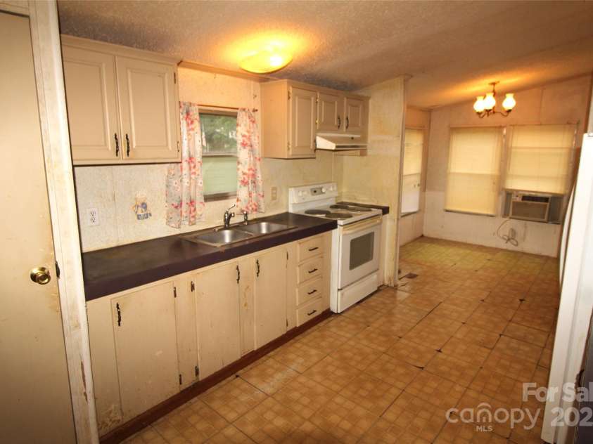 50 McClain Street, York, SC 29745.  MLS# CAR4289770, YatesRealty ID 30763. 