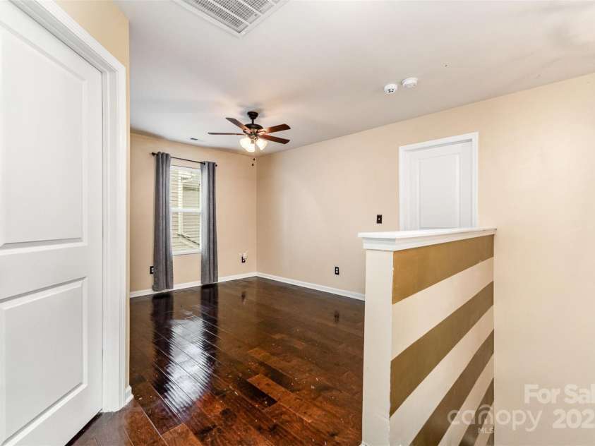 906 Rook Road, Charlotte, NC 28216.  MLS# CAR4281976, YatesRealty ID 30764. 