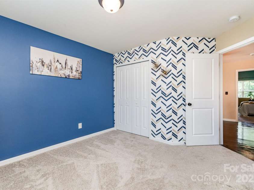 906 Rook Road, Charlotte, NC 28216.  MLS# CAR4281976, YatesRealty ID 30764. 