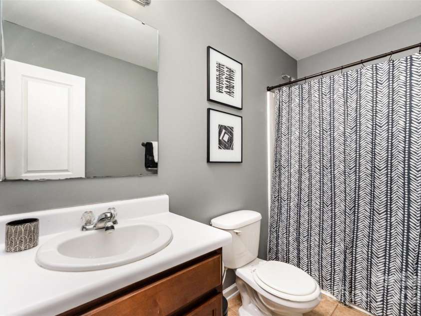 906 Rook Road, Charlotte, NC 28216.  MLS# CAR4281976, YatesRealty ID 30764. 