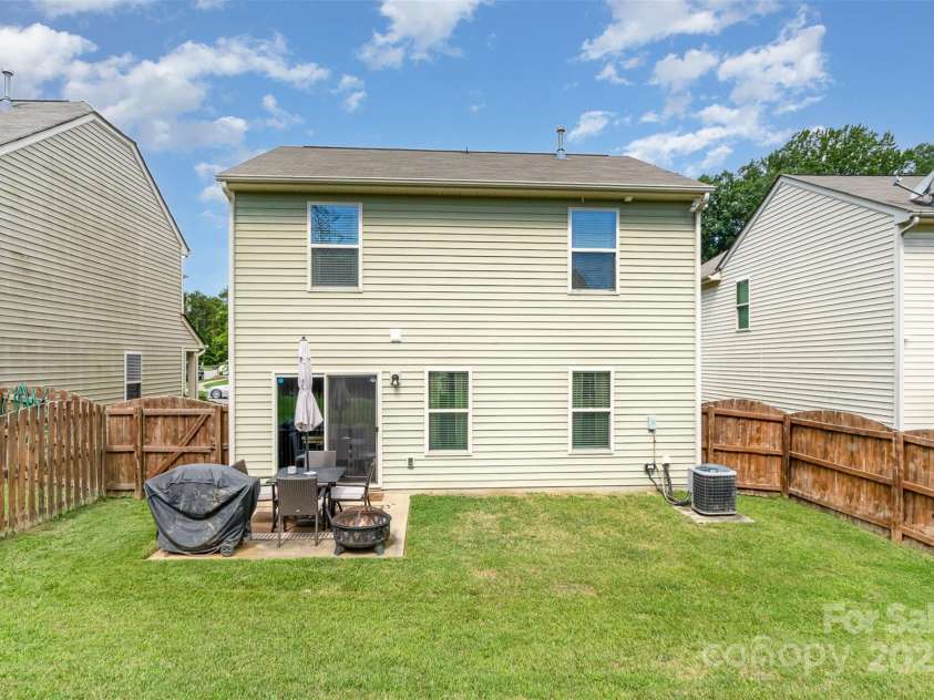 906 Rook Road, Charlotte, NC 28216.  MLS# CAR4281976, YatesRealty ID 30764. 