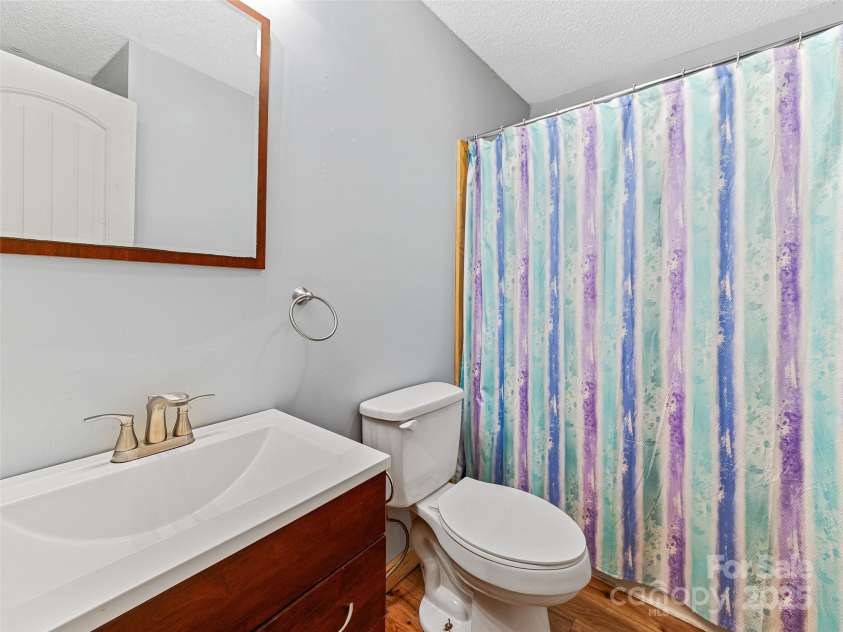 186 Hamlin Lane, Mars Hill, NC 28754.  MLS# CAR4289189, YatesRealty ID 30765. 