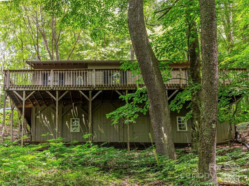 186 Hamlin Lane, Mars Hill, NC 28754.  MLS# CAR4289189, YatesRealty ID 30765. 