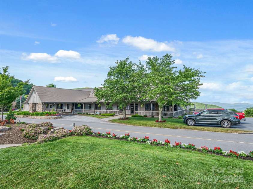 186 Hamlin Lane, Mars Hill, NC 28754.  MLS# CAR4289189, YatesRealty ID 30765. 