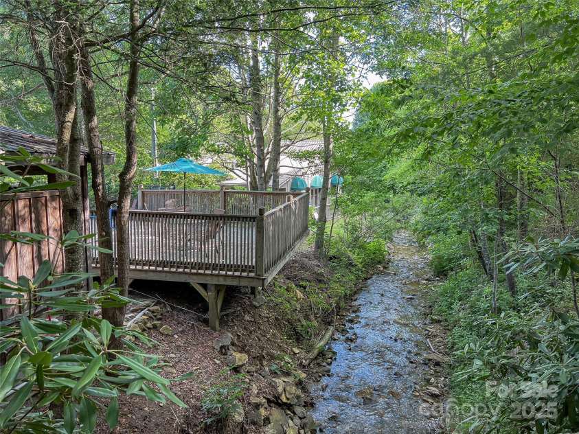 186 Hamlin Lane, Mars Hill, NC 28754.  MLS# CAR4289189, YatesRealty ID 30765. 