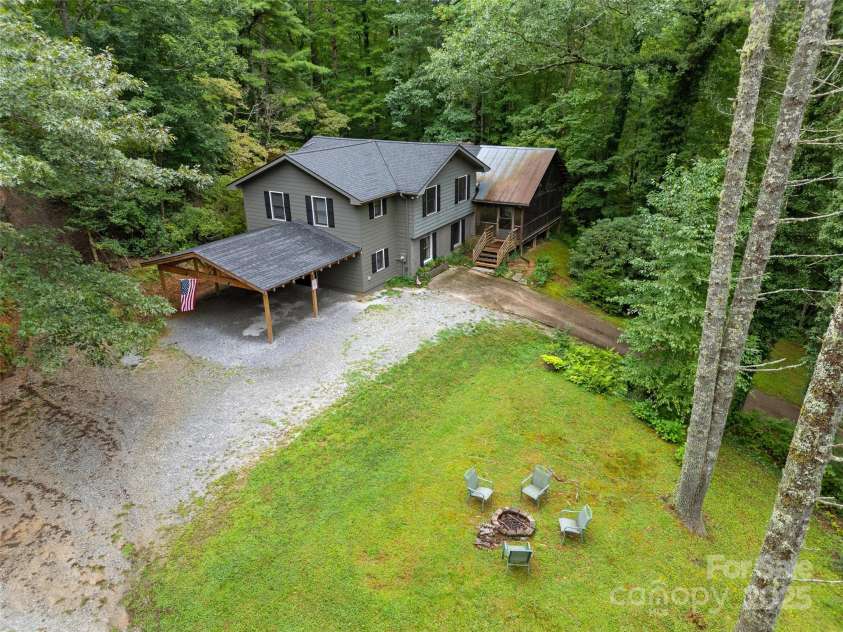 138 Stillwagon Lane, Cedar Mountain, NC 28718.  MLS# CAR4288259, YatesRealty ID 30766. 