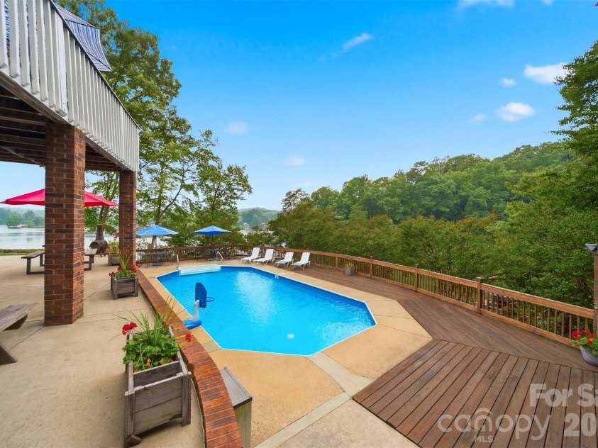 140 Williams Cove Lane, Taylorsville, NC 28681.  MLS# CAR4387713, YatesRealty ID 30767. 