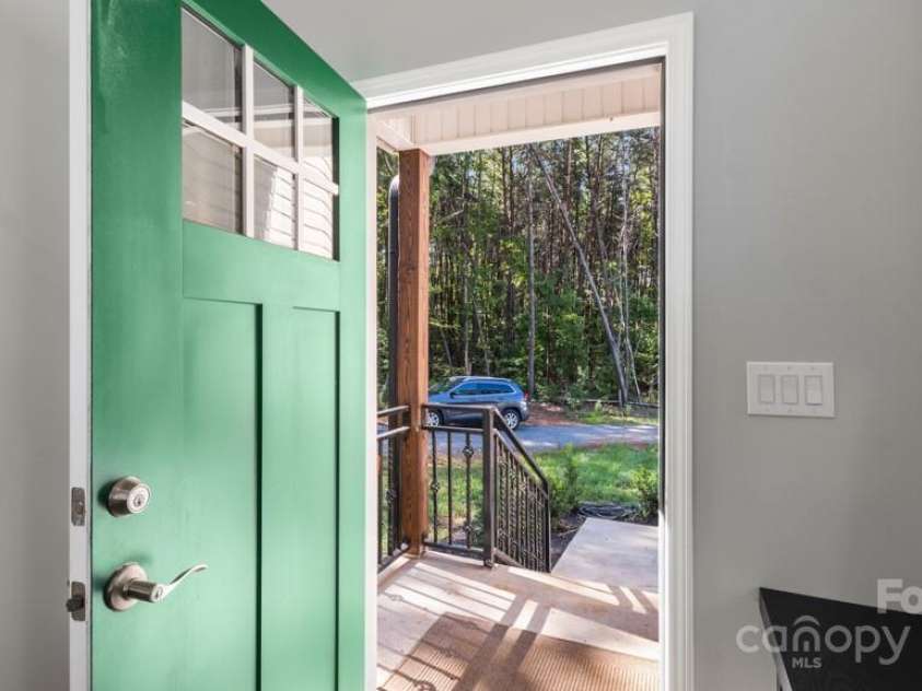 2410 Cedar Lane, Kernersville, NC 27284.  MLS# CAR4289980, YatesRealty ID 30767. 