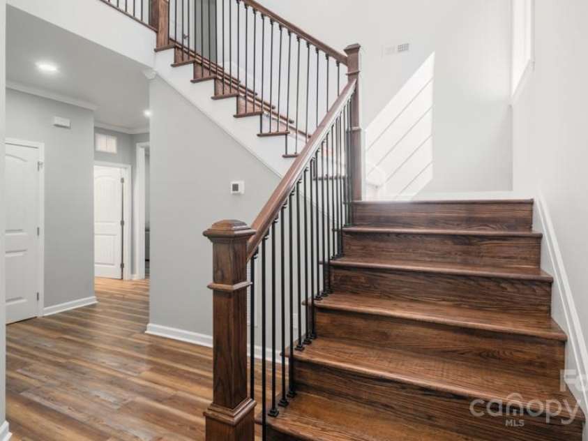 2410 Cedar Lane, Kernersville, NC 27284.  MLS# CAR4289980, YatesRealty ID 30767. 