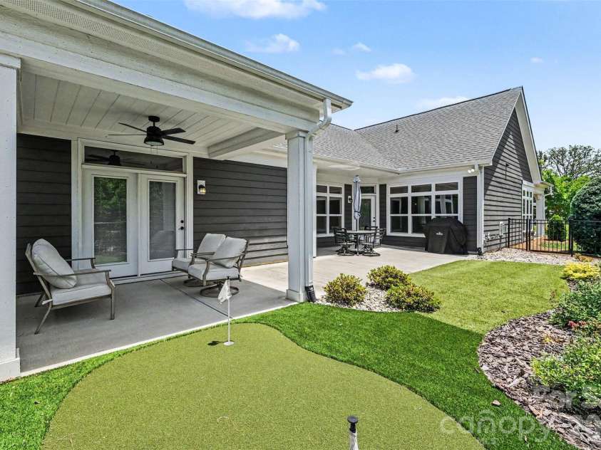 12005 Grove Crossing Drive, Huntersville, NC 28078.  MLS# CAR4391005, YatesRealty ID 3077. 