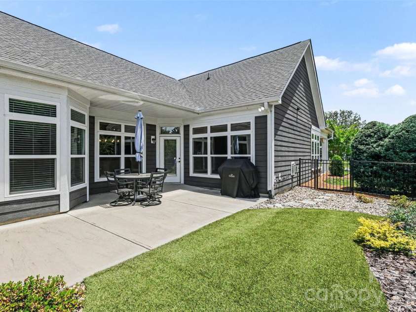 12005 Grove Crossing Drive, Huntersville, NC 28078.  MLS# CAR4391005, YatesRealty ID 3077. 
