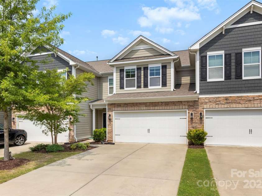 1206 Croft Drive, Fort Mill, SC 29708.  MLS# CAR4280268, YatesRealty ID 3077. Front Exterior