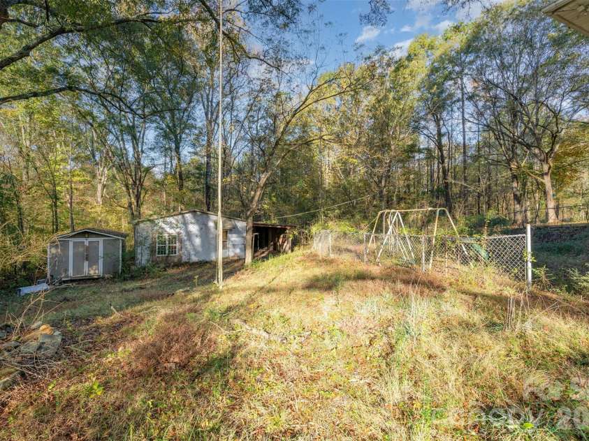 420 Brookwood Avenue, Albemarle, NC 28001.  MLS# CAR4316753, YatesRealty ID 3077. 