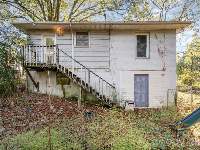 420 Brookwood Avenue, Albemarle, NC 28001.  MLS# CAR4316753, YatesRealty ID 3077. 