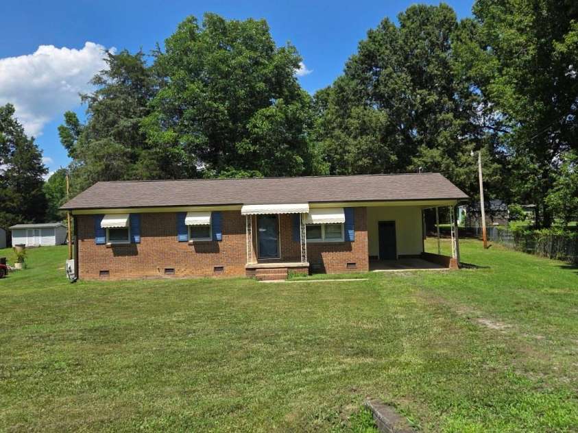 251 Branchwood Circle, Kings Mountain, NC 28086.  MLS# CAR4394195, YatesRealty ID 30770. 