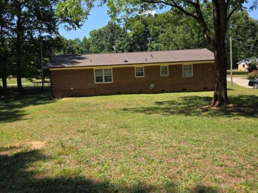 251 Branchwood Circle, Kings Mountain, NC 28086.  MLS# CAR4394195, YatesRealty ID 30770. 